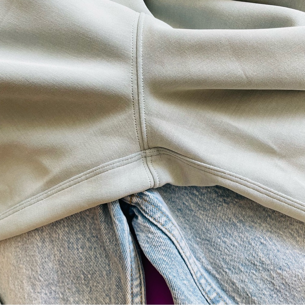 Lululemon SIZE 8 Softsreme Ease Of It All V-neck jumpsuit in Silver Blue - Picture 7 of 10